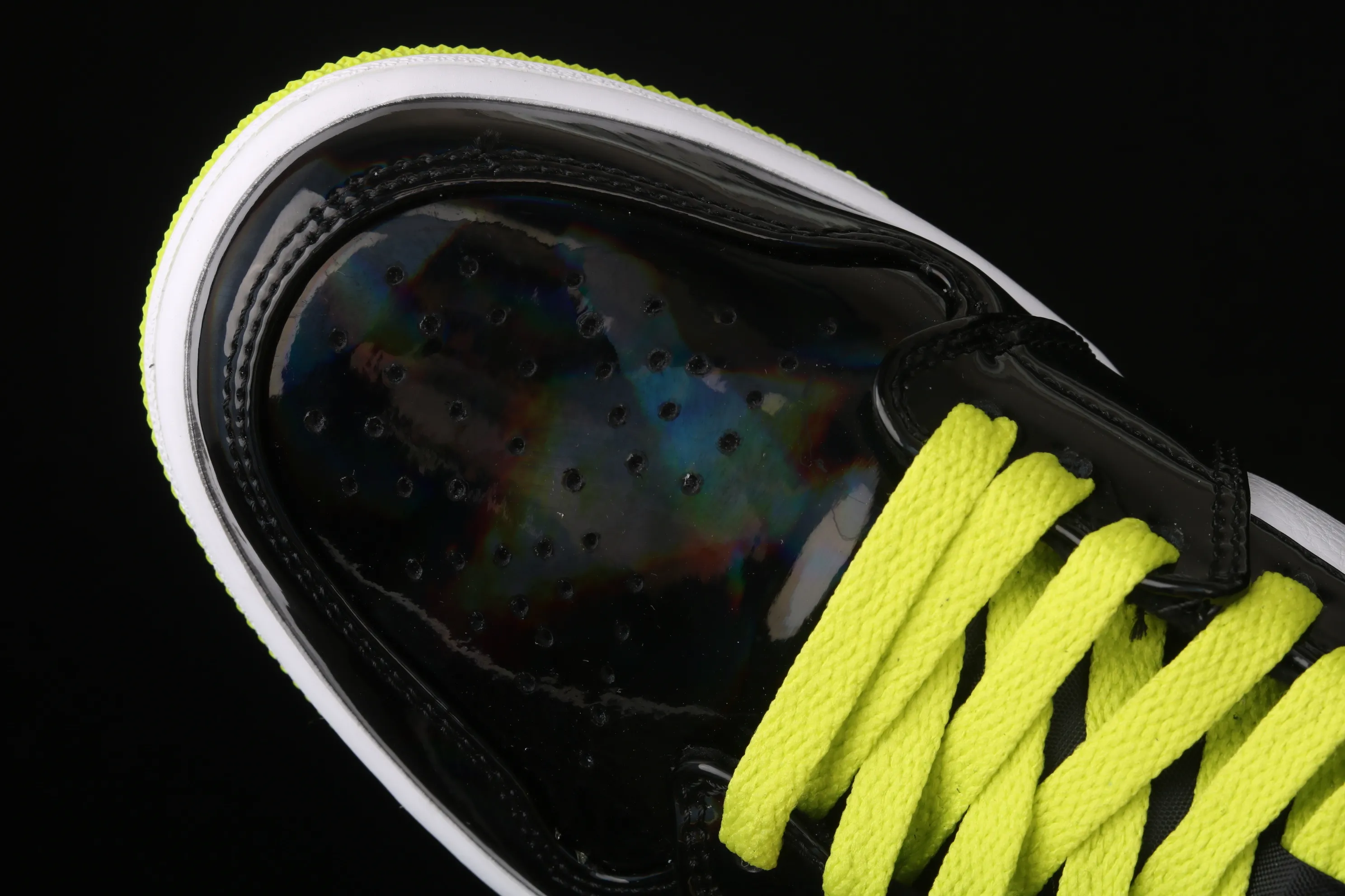 All categories Air Jordan Jordan series basketball shoes Air Jordan 1 Mid Air Jordan 1 Mid SE AJ1 Joe 1 black colorful chameleon green apple green BQ6931-003
